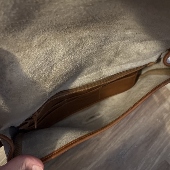 Beautiful vintage Dooney & Bourke cream Pebble Leather Crossbody Handbag Charm - Picture 6 of 16